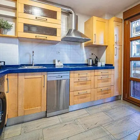 Ave Maria By Silastur アパート